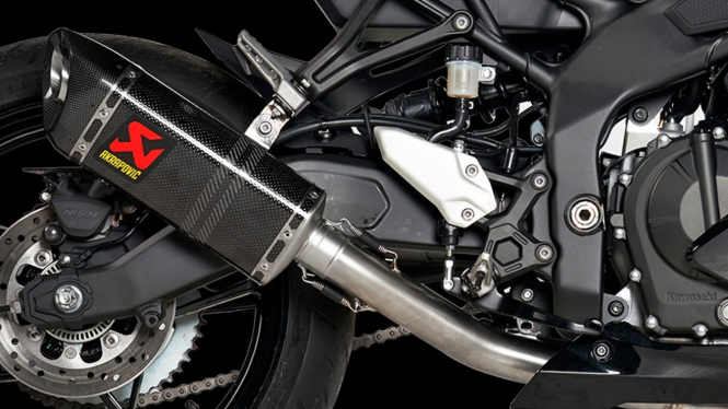 Knalpot Akrapovic untuk Kawasaki Ninja ZX-25R