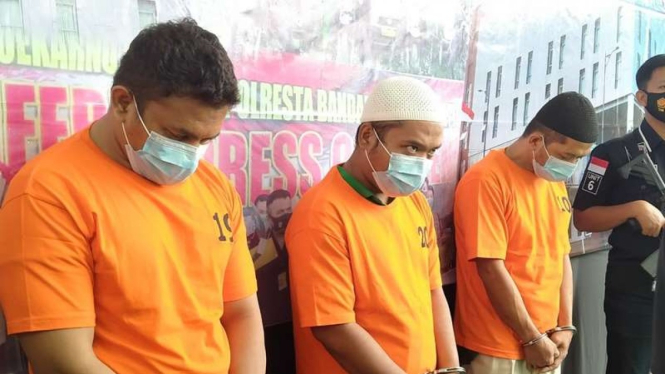 3 pelaku peredaran uang dolar palsu di Bandara Soekarno-Hatta
