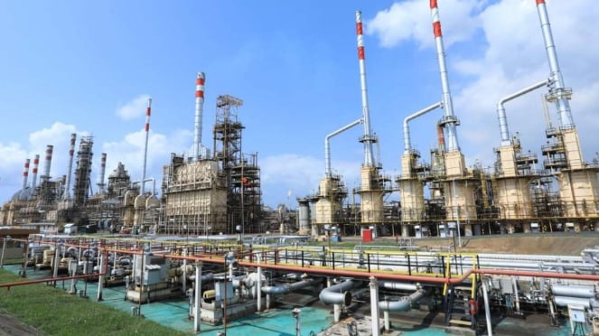 Ilustración de refinería de Pertamina.