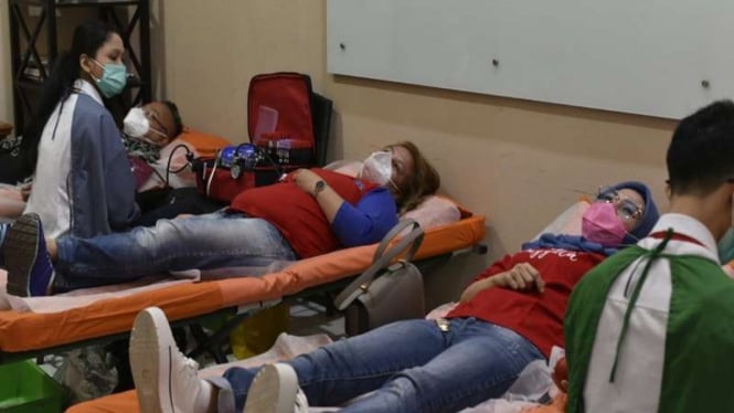 Lembaga sosial Perempuan Jenggala melakukan aksi donor darah