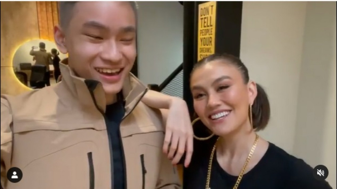 Azka Corbuzier dan Agnez Mo.