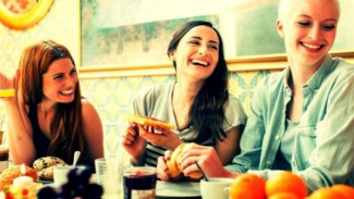 5 Alasan Mengapa Tidak Bisa Berhenti Makan Gula