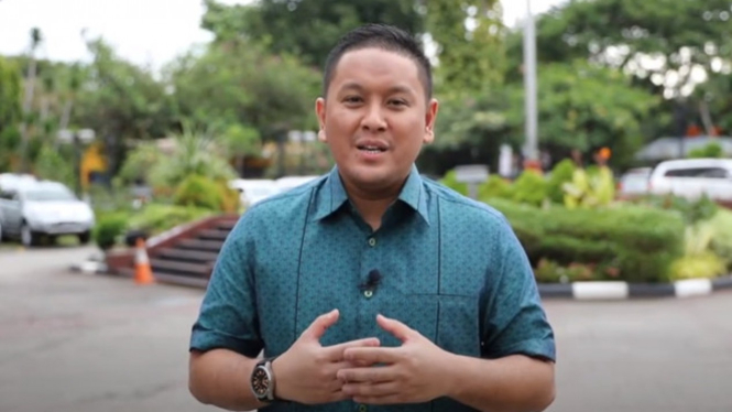 Presenter tvOne Arief Fadhil (Youtube/Bhayangkari)
