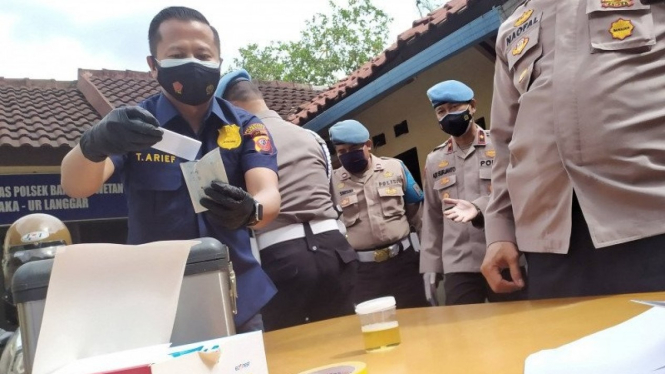 Polresta Bandung gelar tes urine cek anggota yang pakai narkoba