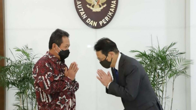 Menteri Kelautan dan Perikanan, Sakti Wahyu Trenggono bertemu Dubes Jepang.