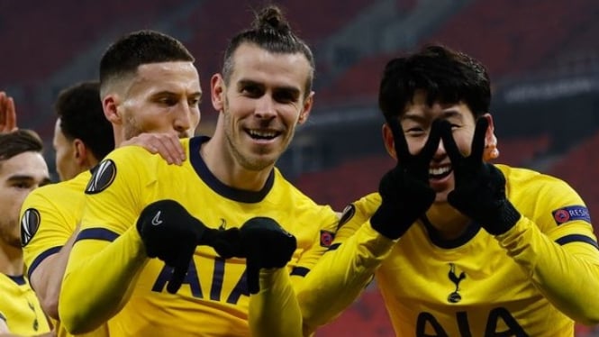 Pemain Tottenham Hotspur merayakan gol