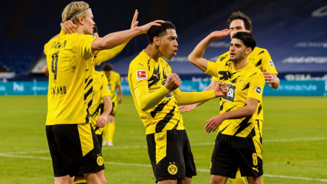 Pemain Borussia Dortmund merayakan gol