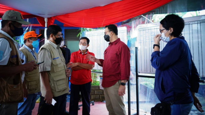 Gubernur DKI Jakarta Anies Baswedan pantau Pintu Air Manggarai, Jaksel