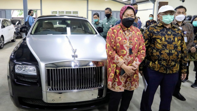 Rolls-Royce Ghost yang akan dilelang Kementerian Sosial