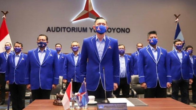 Ketum Partai Demokrat AHY bersama jajaran pengurus partai.