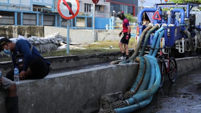 Gubernur Jateng usai gowe sambil cek lokasi pasca banjir 