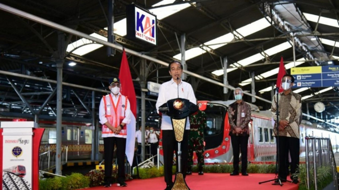 Presiden Jokowi meresmikan KRL Yogyakarta-Solo