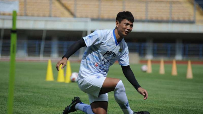 Bek Persib Bandung, Achmad Jufriyanto.
