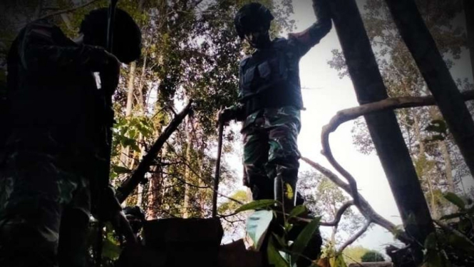 VIVA Militer: Batalyon Infanteri 407/Padma Kusuma di hutan Kalimantan.