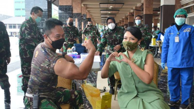 VIVA Militer: Jenderal TNI Andika Perkasa setelah disuntik vaksin Sinovac