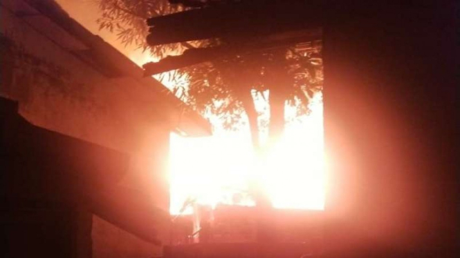 Kebakaran di pemukiman padat penduduk di Kota Medan