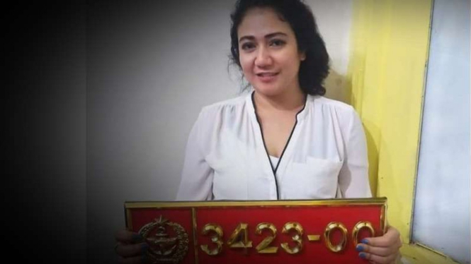 VIVA Militer: Wanita pemalsu nomor mobil dinas TNI.