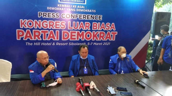 Konferensi pers KLB Demokrat di Sibolangit, Sumut.