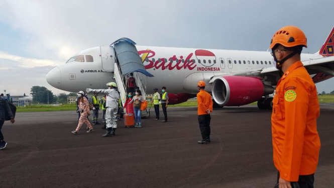 Penumpang Batik Air yang batal terbang ke Jakarta.
