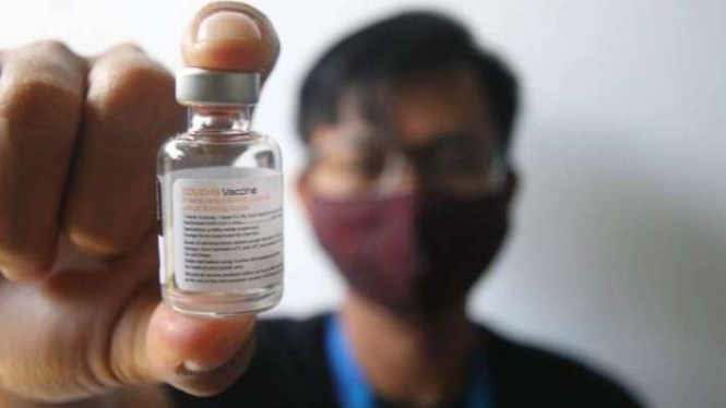 Warga Kota Malang jalani vaksinasi sinovac.