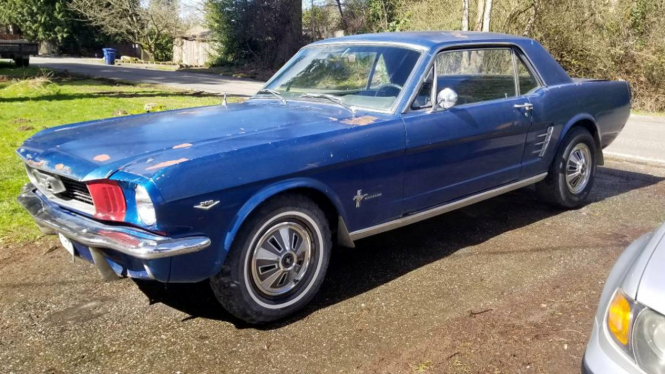 Ford Mustang klasik buatan 1966