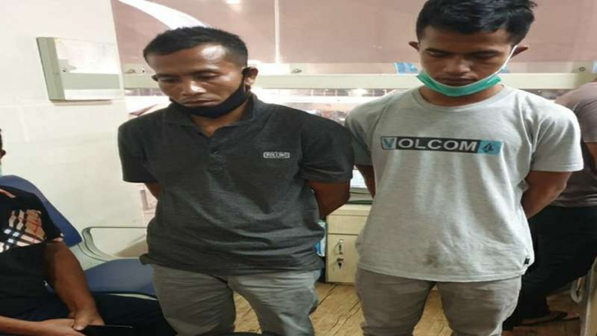 Dua tersangka penyelundup sabu di tapak sepatu diamankan petugas Bandara