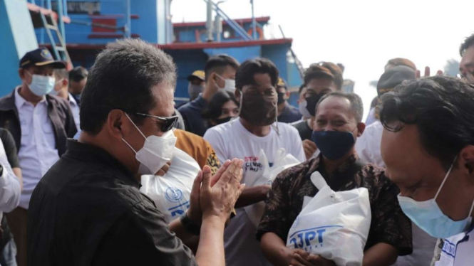 Menteri Kelautan dan Perikanan, Sakti Wahyu Trenggono Bersama Nelayan Pantura