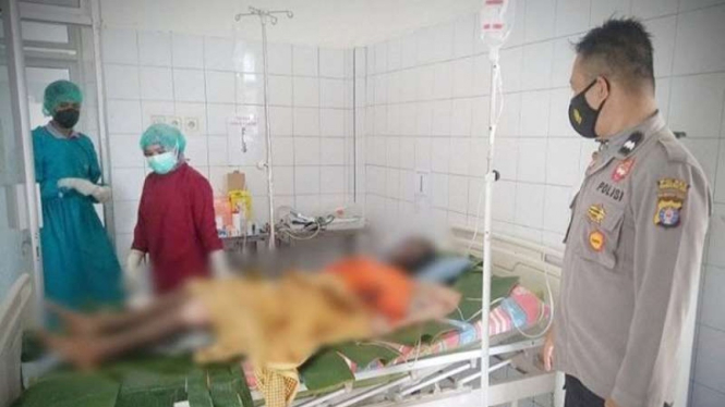 Perempuan yang membakar diri dirawat di RS Pratama Samuda