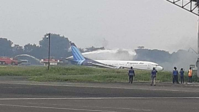 Pesawat Trigana Air tergelincir di Bandara Halim Perdanakusuma.