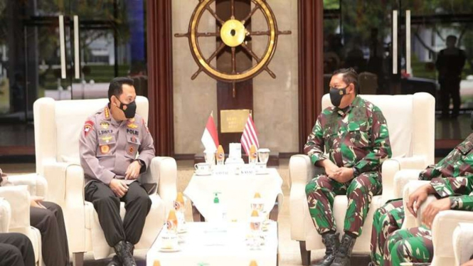 Kapolri Jenderal Listyo Sigit Prabowo bertemu KSAL Laksamana TNI Yudo Margono