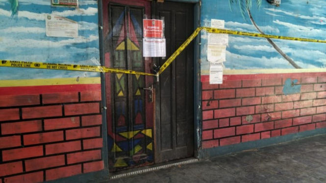 Polisi menyegel kafe remang-remang di Cilincing yang nekat buka sampai dini hari