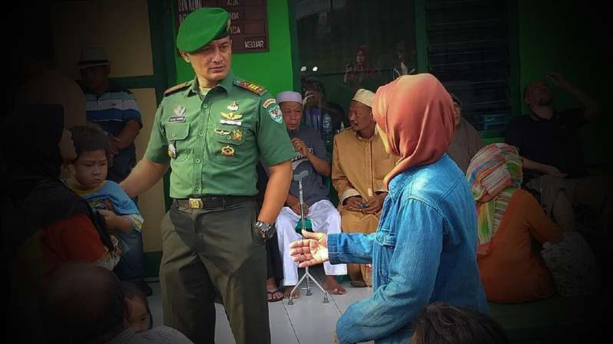 Foto Kapten Tni Tatang Hajar Raja Jin Santet Yang 18 Tahun Rasuki Ustazah