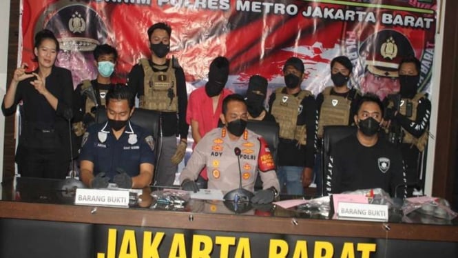 Polisi mengungkap kasus pencurian dengan modus tempel geser