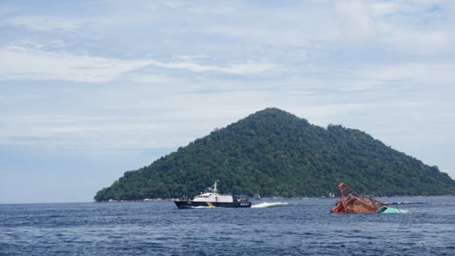 Penenggelaman Kapal Asing di Pulau Datok, Mempawah, Kalimantan Barat