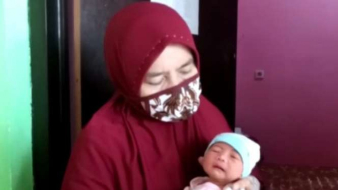Bayi perempuan berusia tiga hari ditemukan warga Bekasi.