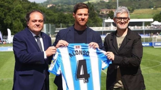 Xabi Alonso perpanjang kontrak di Real Sociedad