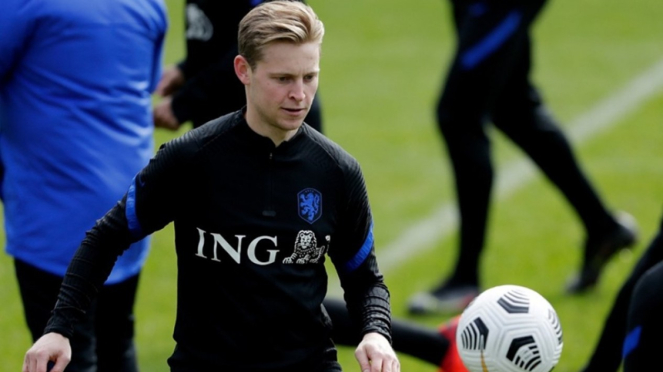 Frenkie de Jong dalam latihan Timnas Belanda