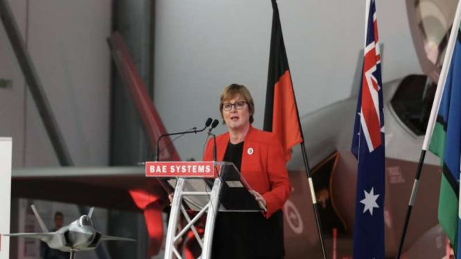 Menteri Pertahanan Australia, Linda Reynold direshuffle