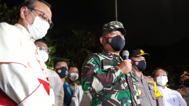 Pangdam Jaya Mayjen TNI Dudung Abdurrahman kunjungi Gereja Katedral Jakarta.