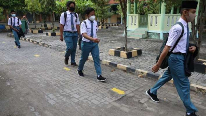 Suasana PTM di MTs Negeri 1 Kota Semarang.