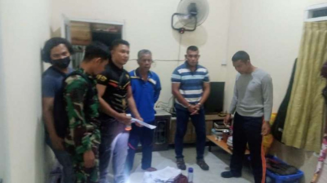 Penggeledahan rumah penipu masuk TNI tanpa tes