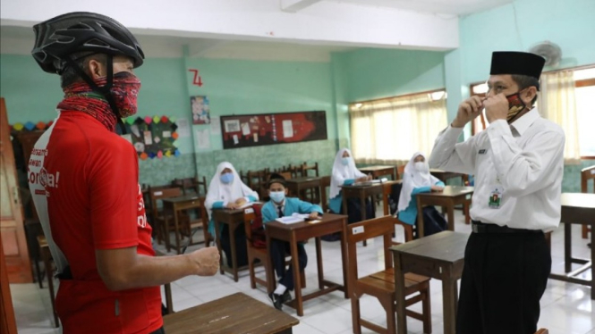 Gubernur Jawa Tengah, Ganjar Pranowo, sudah pembelanjaran tatap muka. 