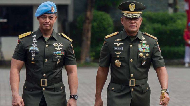 VIVA Militer: Jenderal TNI (Purn.) Gatot Nurmantyo (kanan)