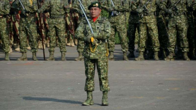 VIVA Militer: Letjen TNI (Purn.) Edy Rahmayadi saat menjabat Pangkostrad