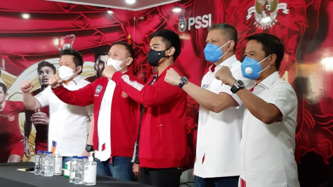 Dirut Persis Solo, Kaesang Pangarep, bersama Ketum PSSI dan jajarannya