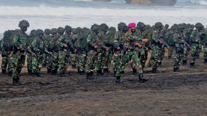 VIVA Militer: Pasukan Korps Marinir TNI Angkatan Laut