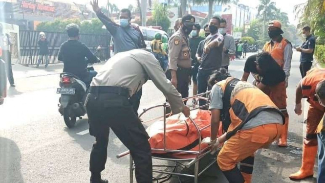 WNA Nigeria ditemukan tewas di Kali Boulevard Artha Gading, Jakarta Utara.