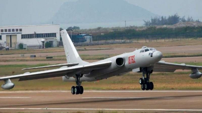 VIVA Militer: Pesawat pembom Tupolev Tu-16