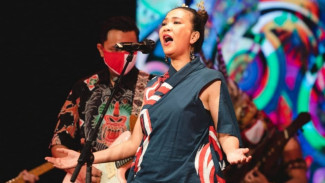 Lama Tak Tampil, Apa Kabar Oppie Andaresta?