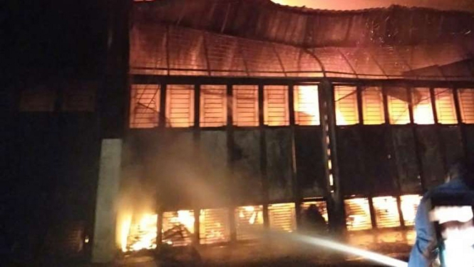 Kebakaran hanguskan lima ruko di Kota Medan, Sumut.